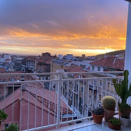 D'art Penthouse Σπλιτ