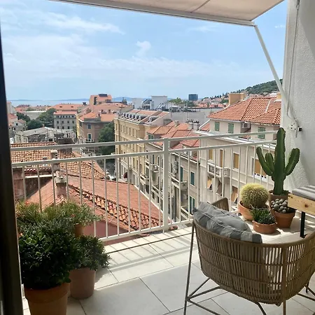 Апартаменти D'art Penthouse